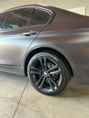 BMW Serie 3 3.0 330i Sedan Sport Line 252cv