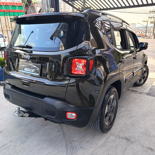 Jeep Renegade 1.8 Flex Aut. 5p