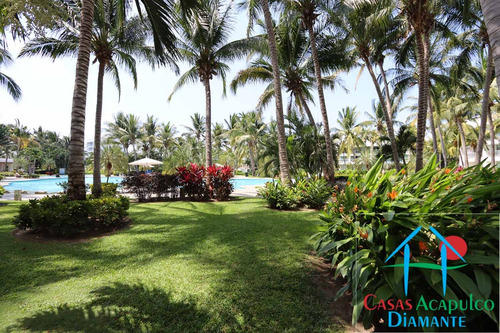 Cad Mayan Lakes 1-501. En Condominio Con Club De Playa. Terraza Con Vista A La Alberca Y Jardines