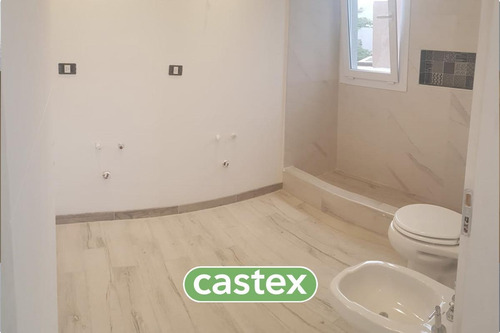 Imagen 4 de 21 de Casa De 3 Dormitorios En Venta Con Renta En Los Lagos, Nordelta