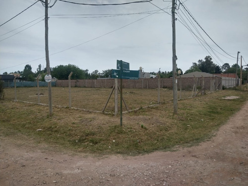 Terreno De 1510m² Ubicado En Barrio Cerrado, Barrio Parque Cruz Del Sur, Virrey Del Pino, Km 46.