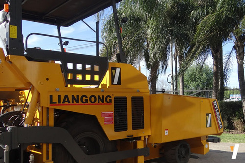Terminadora Asfalto Wtl6000a Liangong Motor Cummins 125 Hp