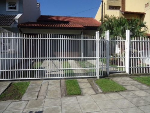 Casa Em Espirito Santo Com 3 Dormitórios - Mi13245