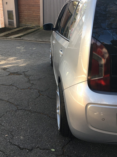 Imagem 9 de 10 de Volkswagen Up! 2016 1.0 Tsi Move 5p