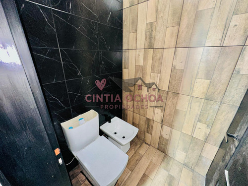 Venta Casa De 4 Ambientes En Lagos De San Eliseo, Con Pileta