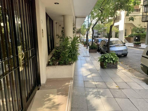 Montevideo Y Posadas - Excelente Piso De Categoría En Recoleta