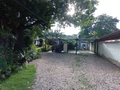 Casa Con Potencial Comercial Urb Las Acacias, Valencia Edo Carabobo.ar Solo Clientes