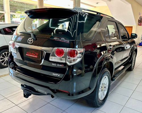 Toyota Hilux SW4 SRV D4-D 4x4 3.0 TDI Dies. Aut