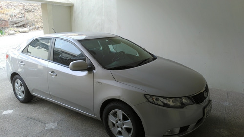 Kia Cerato Forte Automático Full Equipo $15,990