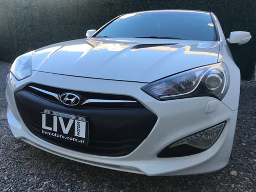 Hyundai Genesis Coupe 3.8 Año 2014 - Liv Motors