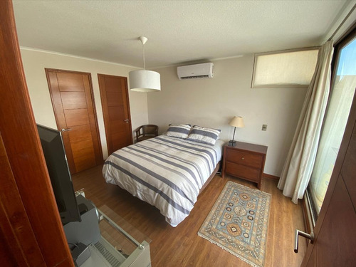 Luminoso Departamento Con 2 Dorms. En Suite, Amoblado.