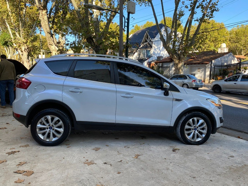 Imagen 6 de 11 de Ford Kuga 2.5 Trend Mt 4x4 - 2013