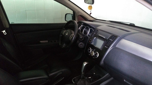 Imagem 7 de 10 de Nissan Tiida 2011 1.8 Sl Flex Aut. 5p