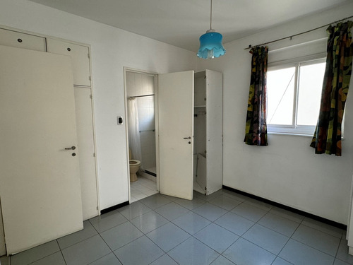 Departamento De Cuatro Ambientes En Venta En Belgrano C