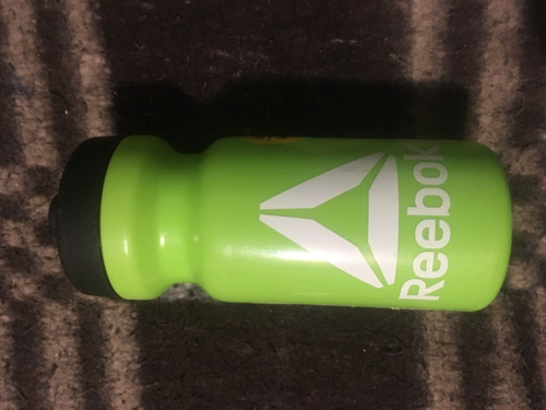 Botella Reebok- 500 Ml- Verde/negro