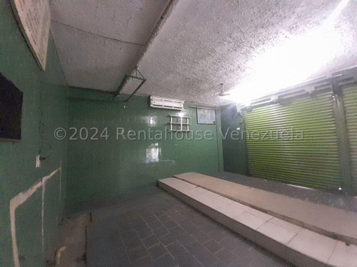Se Alquila Local Comercial Ubicado En Av.intercomunal Cabudare Acrigua, Con Gas Directo, Ideal Para Negocios De Comida Y Carniceria Por Contar Con Espacio Adecuado Para Cava, Contactame Dennymar B7212