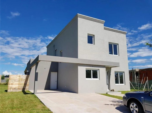 Venta De Casa En El Canton Barrio Puerto