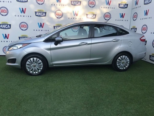 Imagen 3 de 10 de Ford Fiesta S 2014