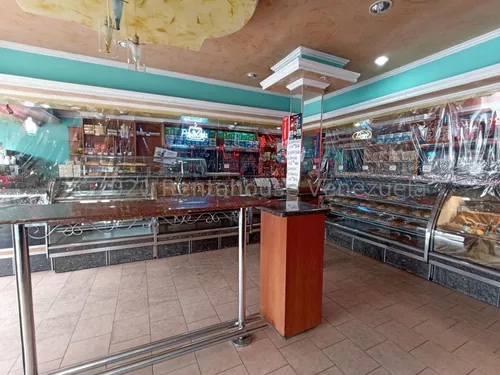 Negocio Fondo De Comercio En Venta Ubicado Avenida Constitución Maracay, Fvina 24-8200