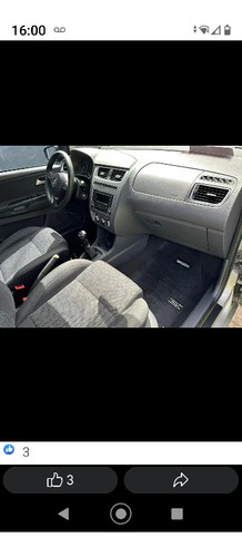 Volkswagen Suran 1.6 Comfortline 101cv