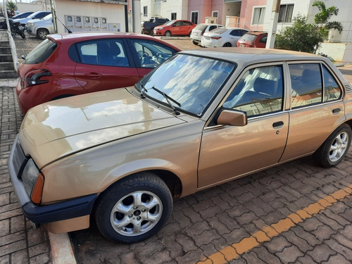 Chevrolet Monza Clasic