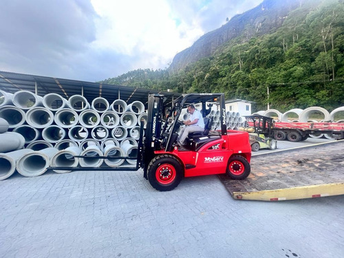Baixamos O Preço!!! Empilhadeira 5 Toneladas À Diesel