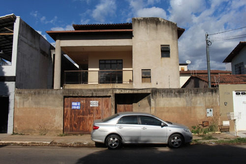 Casa De 2 Andares Na Ilha Dos Araújos Governador Valadares Mg