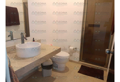 Amplia Casa En Venta Ubicada En Dzityá