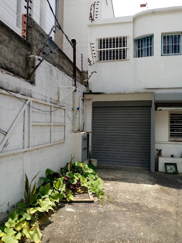 Casa Comercial De Dos Plantas En La Florida, Alto Transito Peatonal Y Vehicular, Para Cualquier Actividad Comercial, Agua, Cantv