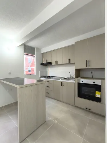 Apartamento En Arriendo En Prados Del Este. Cod A30778