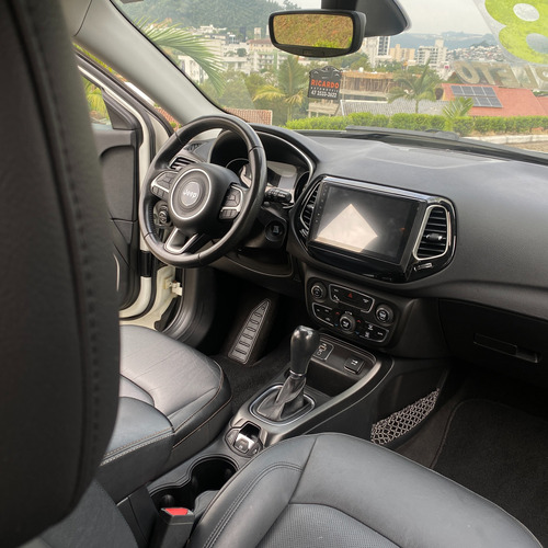 Jeep Compass 2.0 Longitude Flex Aut. 5p