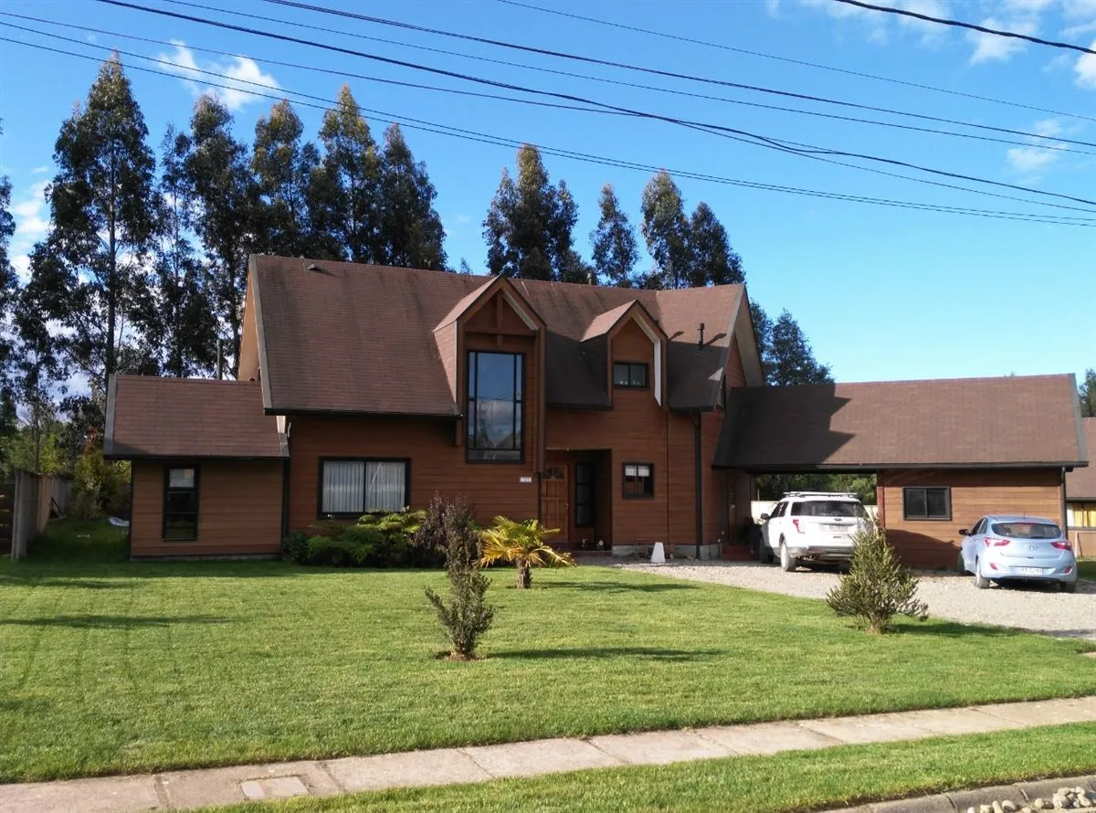 Imagen 1 de 23 de Casa En Venta De 5 Dorm. En Valdivia
