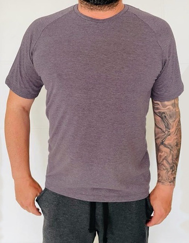 Imagem 1 de 2 de Camiseta Slim Dryfit Mescla Roxa Allwinners