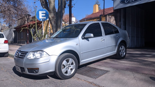 Imagen 14 de 25 de Volkswagen Bora 2008 2.0 Nafta