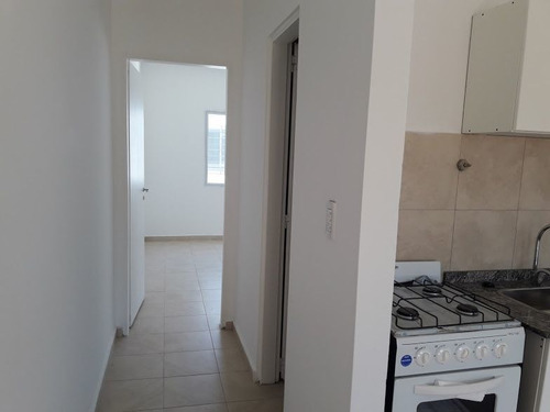 Imagen 4 de 9 de Departamento En Venta En Condominio Malnatti