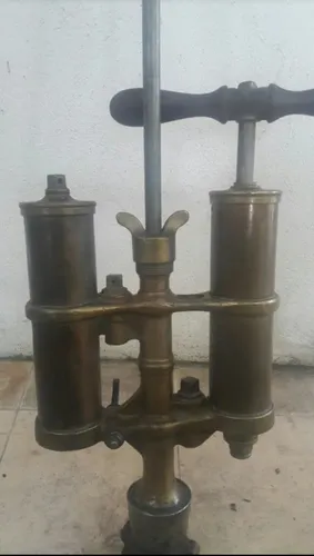 Antigua Bomba Para Cerveza Barril Espada Y Canilla Impecable (Usado)