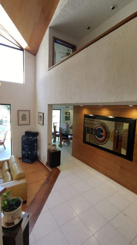 Casa En Venta, Con Vista A Campo De Golf En Zapopan, Jalisco.