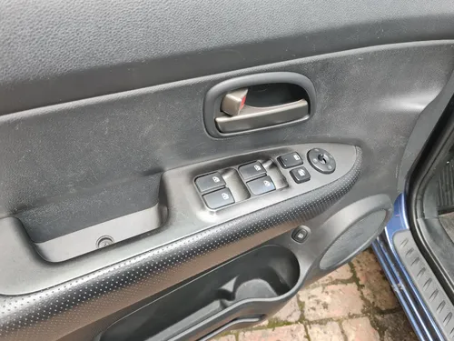 Kia Carens Rondo 2.0cc AT AA 4X2