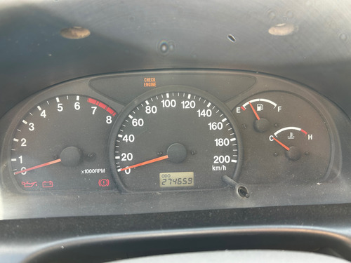 Suzuki Nomade V6 2.000