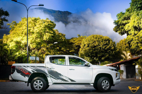 Imagen 1 de 8 de Mitsubishi L200 2023