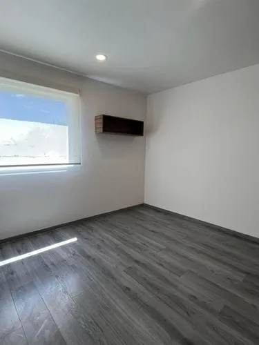 Casa En Venta En Real Del Bosque, Sótano, 4 Recámaras, 4.5 Baños, Equipada, Lujo