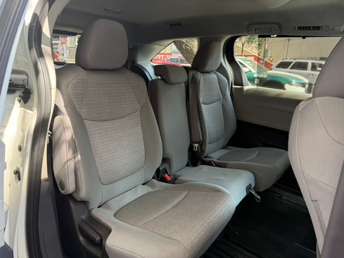 Toyota Sienna 3.5 Le At
