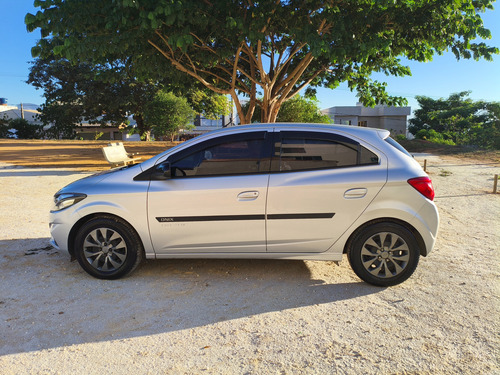 Chevrolet Onix 1.4 Advantage Aut. 5p