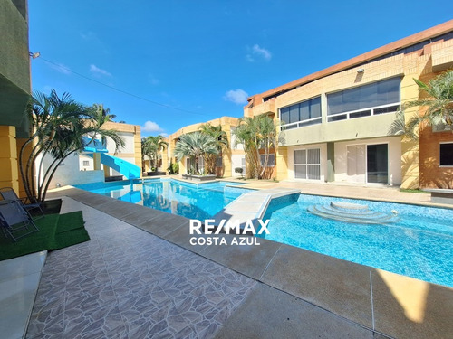 Remax Vende Apartamento Listo Para Disfrutar En El Conjunto Villas Del Puerto En Tucacas.