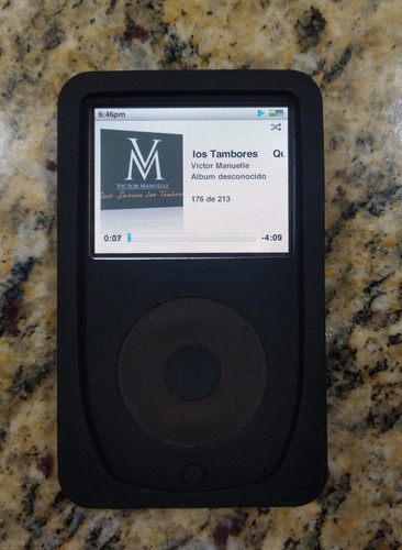 iPod Classic 120gb 6ta Gen Usado Más Funda De Silicón (Usado)
