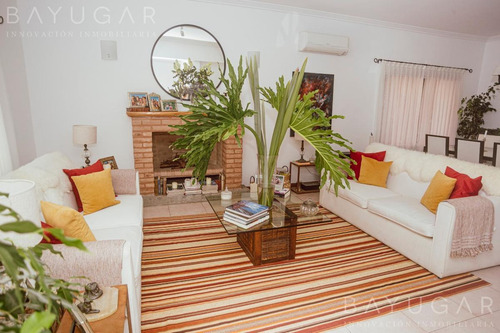 Venta - Casa Amoblada En Sausalito - Bayugar Negocios Inmobiliarios