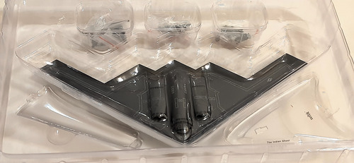 Miniatura Avião Bombardeiro Northrop Grumman B-2 Spirit Liga