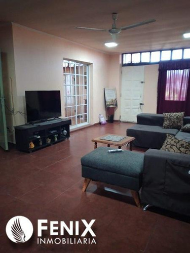 Cf932 - Casa En Venta. Z/ Alicia Moreau De Justo Y Calle 182.