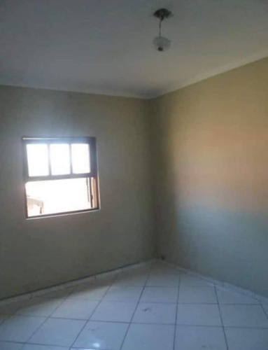 Casa Com 2 Dormitórios, Sala, Cozinha, Banheiro Garagem Para