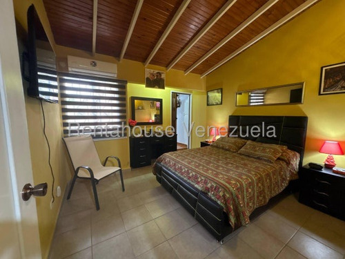 Fredxia Castillo Vende Bella Hermosa Casa En Cabudare # 26-233